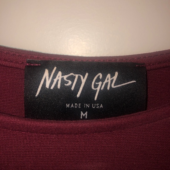 Maroon Nasty Gal dress with slit - Picture 2 of 2